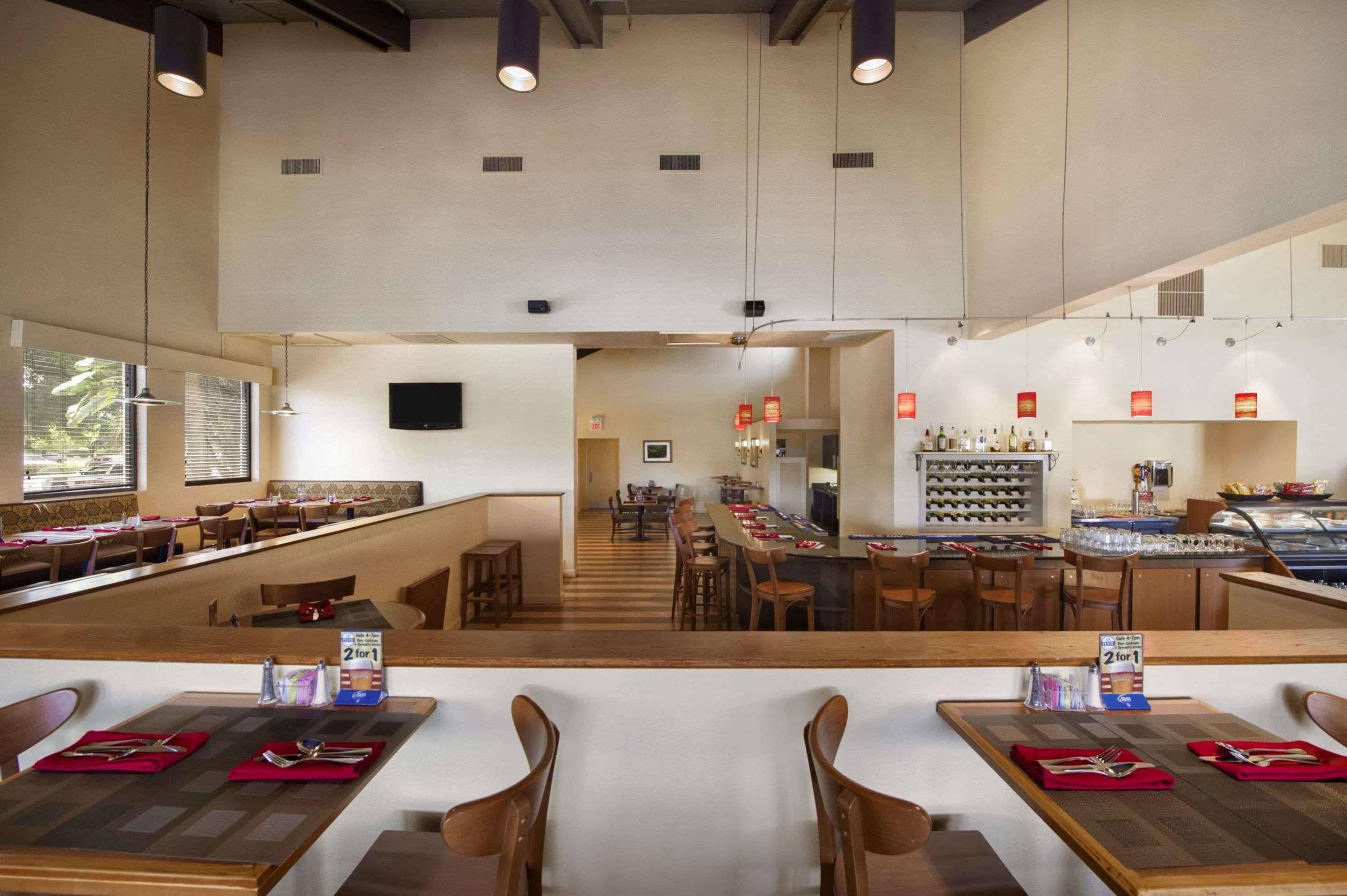 Ramada By Wyndham West Palm Beach Airport Esterno foto