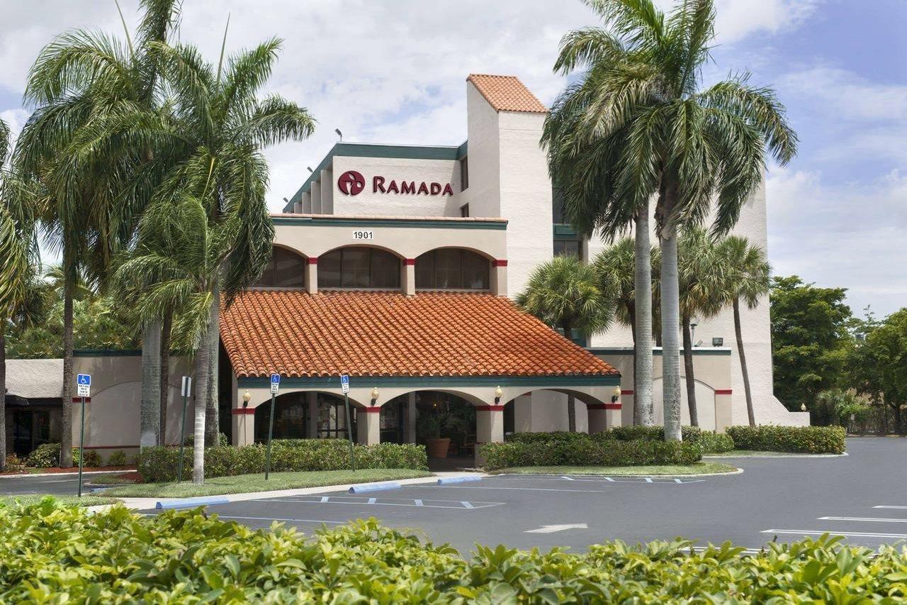 Ramada By Wyndham West Palm Beach Airport Esterno foto