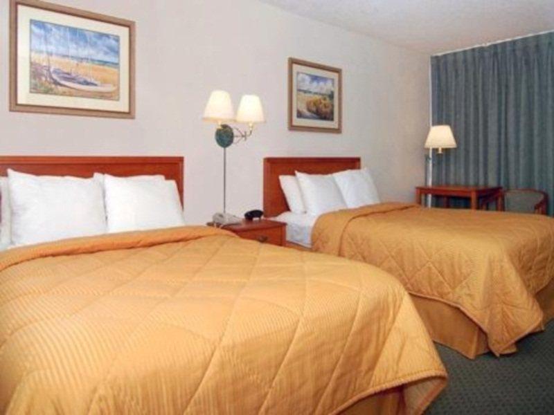 Ramada By Wyndham West Palm Beach Airport Esterno foto