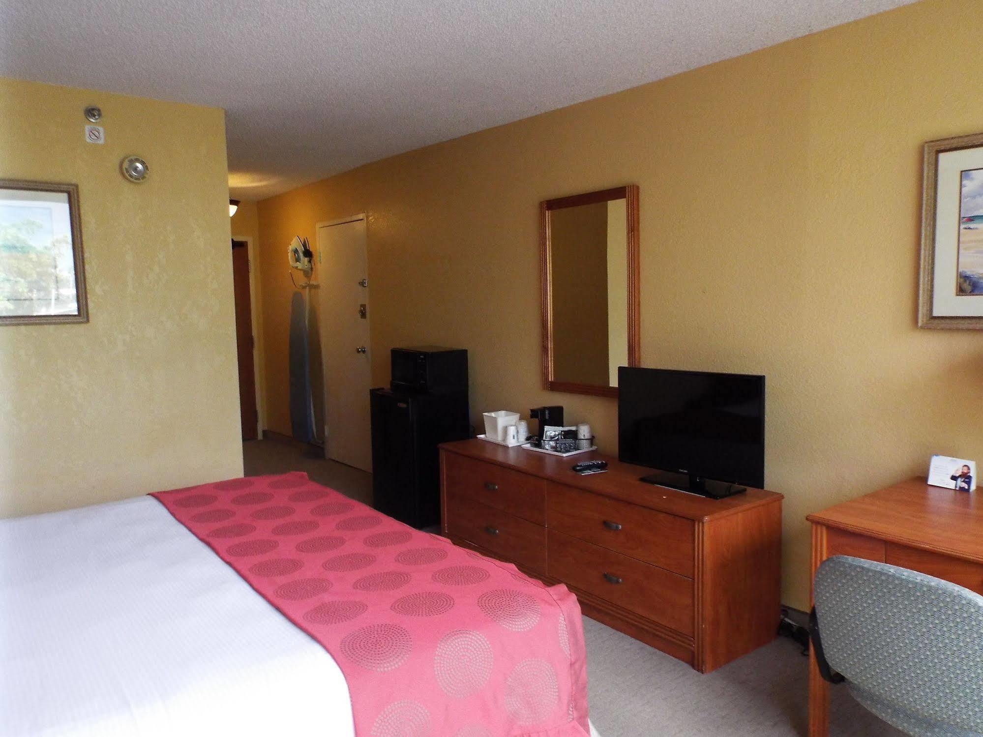 Ramada By Wyndham West Palm Beach Airport Esterno foto